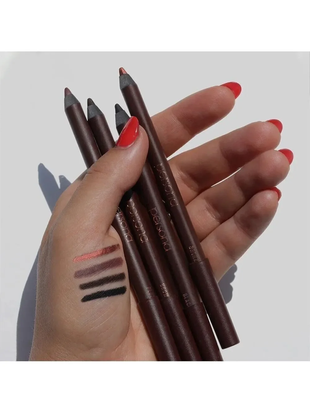 Persona 24 Hour Waterproof Eyeliner in Black
